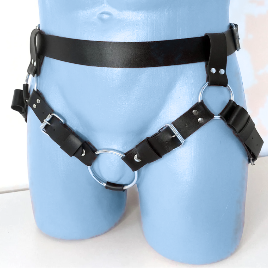 adjustable bondage leather harness with heavy duty straps for clubwear and cosplay
